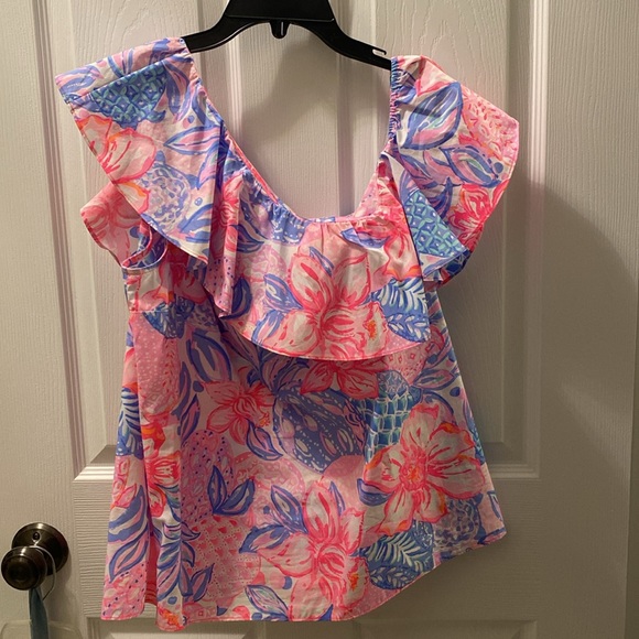 Lilly Pulitzer, the shoulder top. Like new, barely worn. - Picture 2 of 2